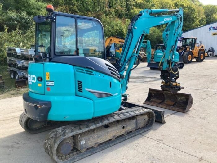 MINI EXCAVADORA KOBELCO SK 55 SRX-6E