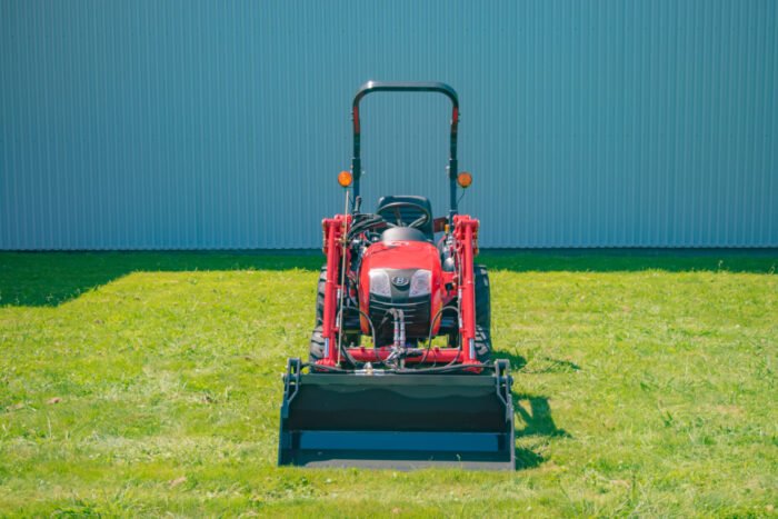 Minitractor compacto BRANSON 2500H