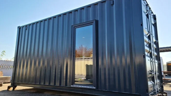 Contenedor de sauna de 15 m² con zona de descanso